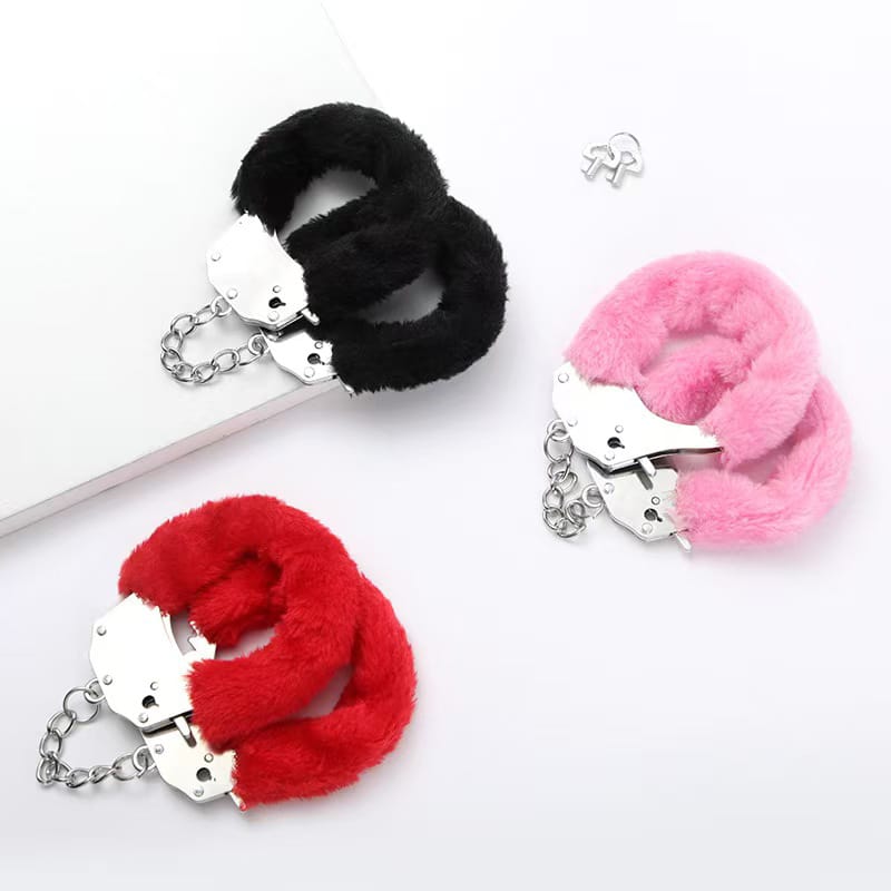Esposas con Cadena y Peluche